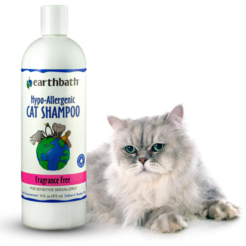 earthbath champú para gatos sin fragancia, la botella muestra un producto suave para el pelaje