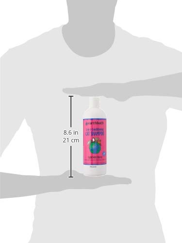 earthbath Wild Cherry 2-in-1 cat shampoo results in shiny soft fur
