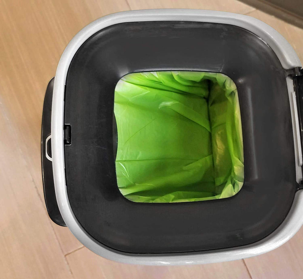 EcoLeo bags fit Genie and Locker pails for versatile disposal