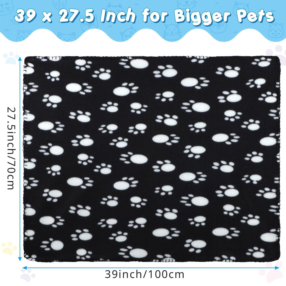 Eccliy blanket paw-pattern on sofa protects furniture from fur and dirt.