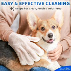 EcoEarth Premium Pet Wipes gloves open — ready for fast pet freshening.