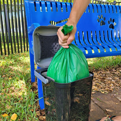 EcoLeo heavy-duty liners resist tearing during pet waste trips.