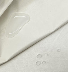 EechicSpace washable liner image demonstrates cold-water machine wash readiness.