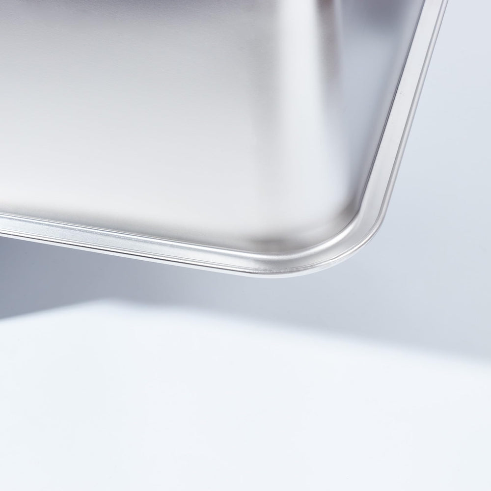 EGMEHOAD multi-cat use scenario image illustrates space and cleaning ease