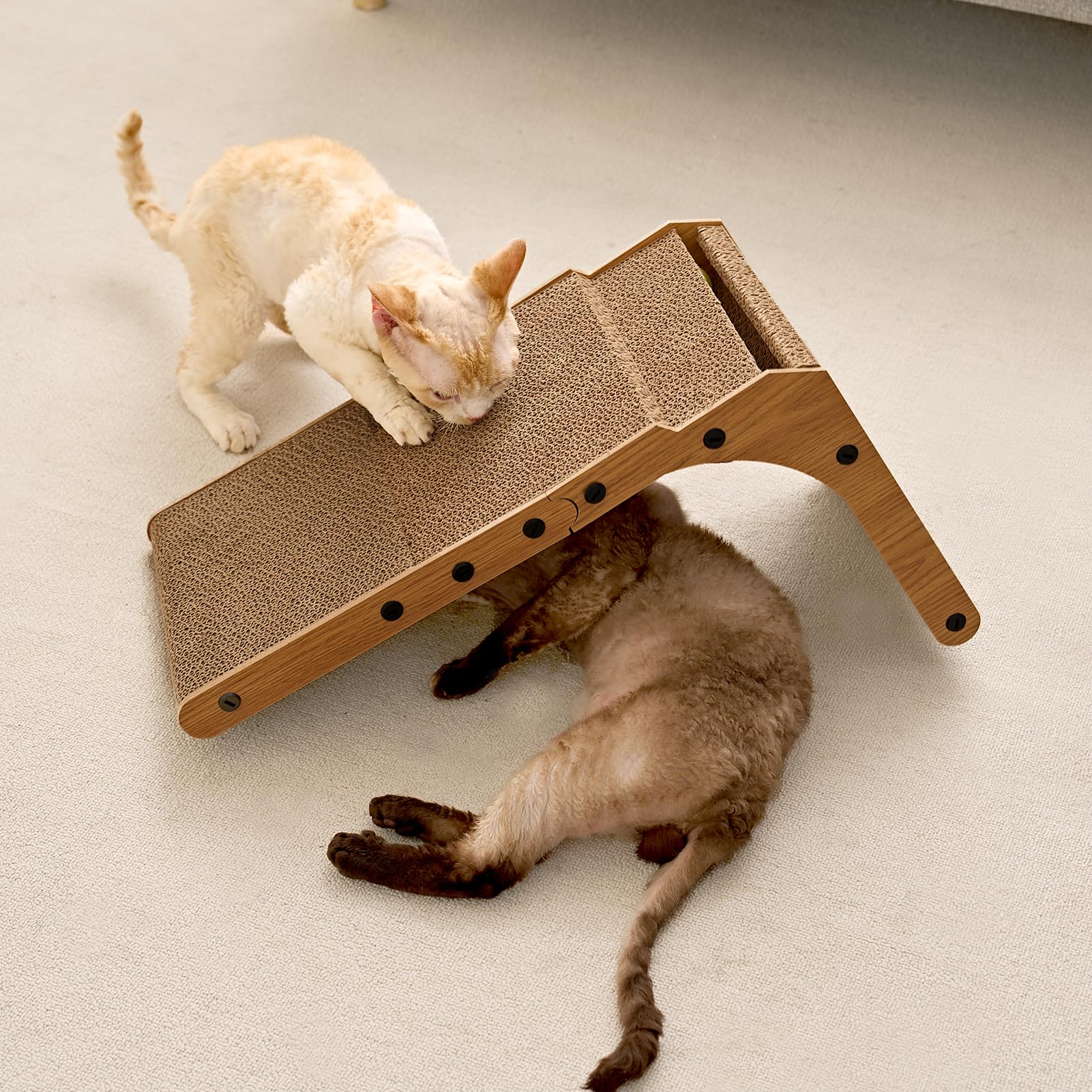 EHEYCIGA cardboard cat scratcher packaging box indicates easy setup