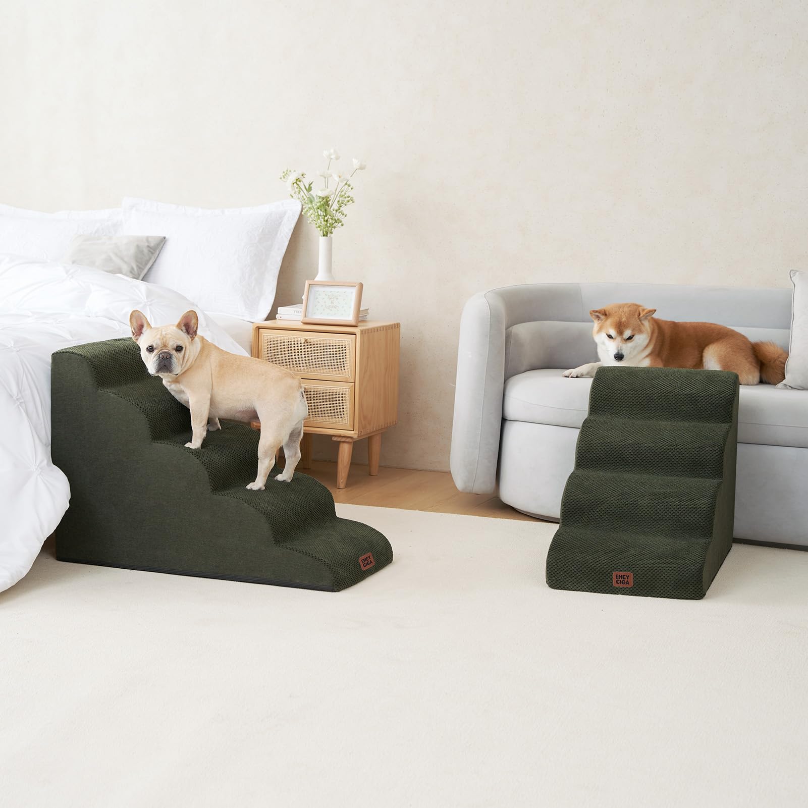 EHEYCIGA curved dog stairs fleece cover close-up for easy care