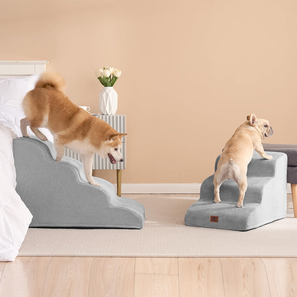 EHEYCIGA curved dog stairs close-up shows bonded-fleece cover