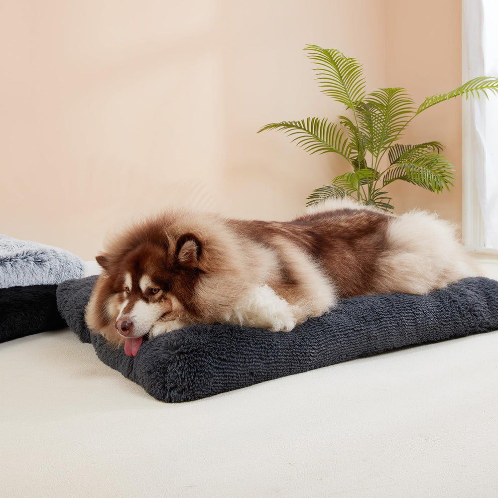 EHEYCIGA fluffy XXL dog crate pad indoor outdoor versatility supports travel and home use.
