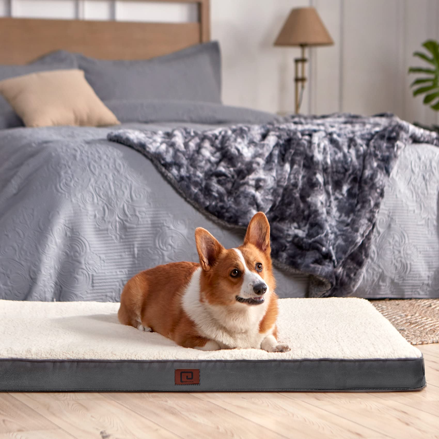EHEYCIGA machine-washable cover for quick cleanup after adventures.