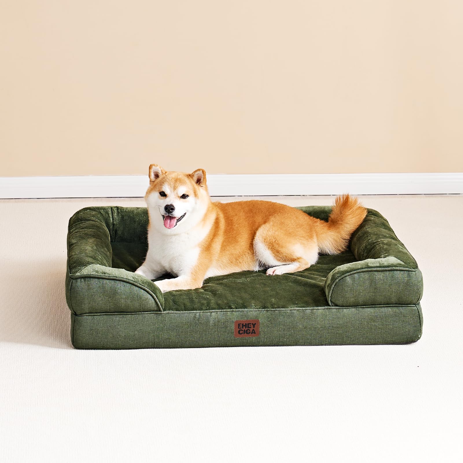 EHEYCIGA dark green fleece bed fits modern homes.