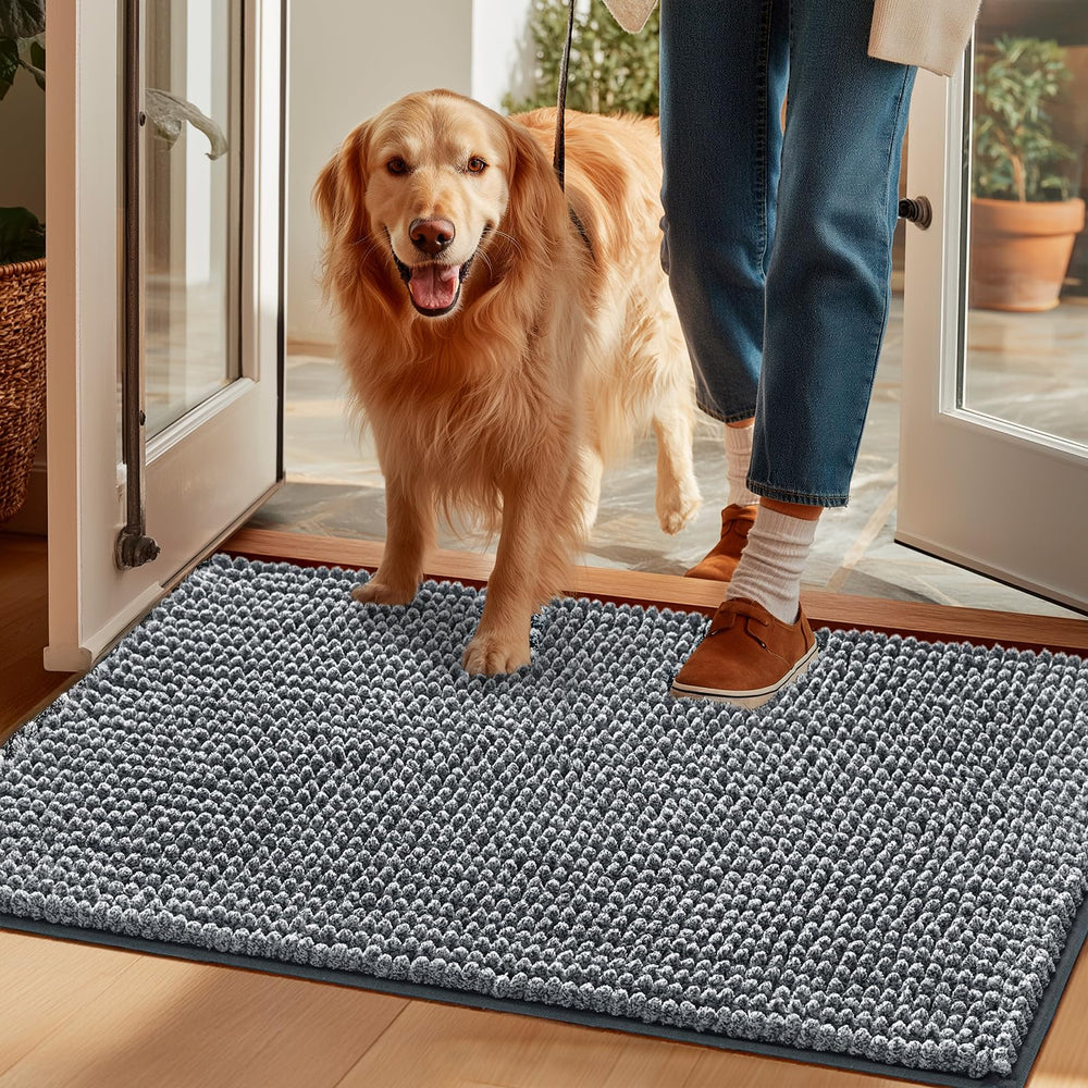 EHEYCIGA mud mat at front door captures moisture for cleaner entryways.