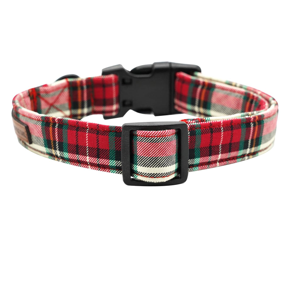 Elegant Little Tail Christmas collar features waterproof D-ring for reliable leash attachment