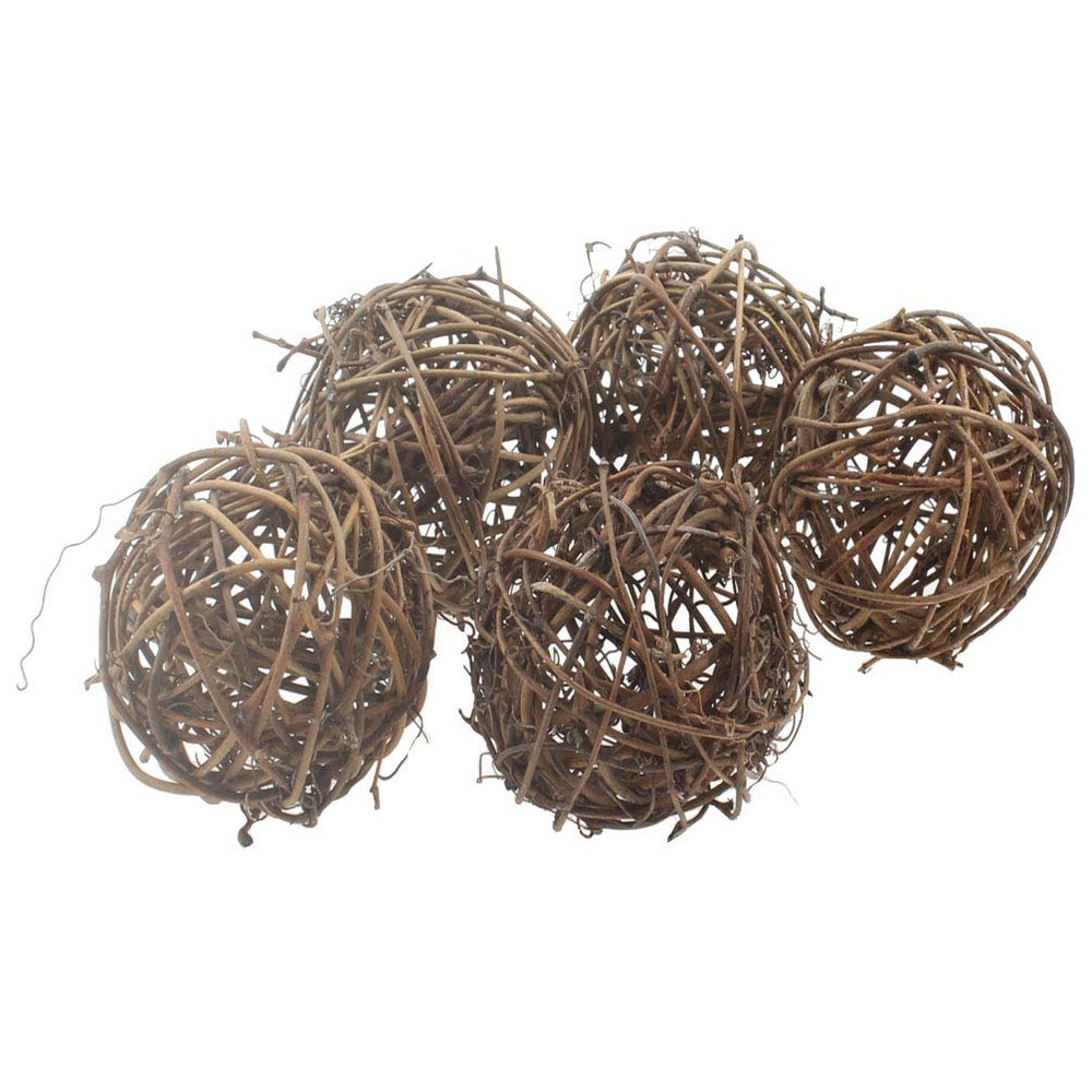 emours 2.36-inch ball promotes healthy teeth while entertaining small animals
