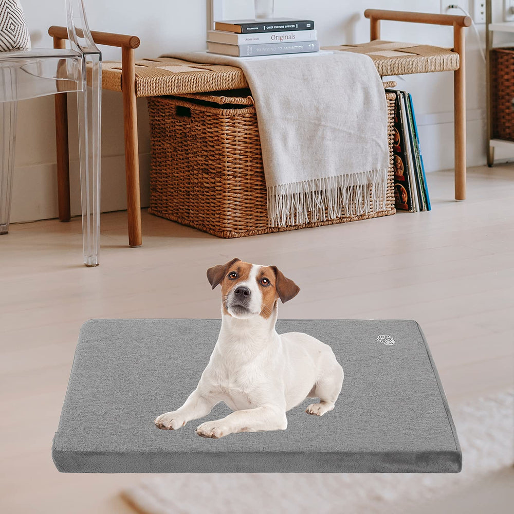EMPSIGN high-density foam offers firm support for pets.