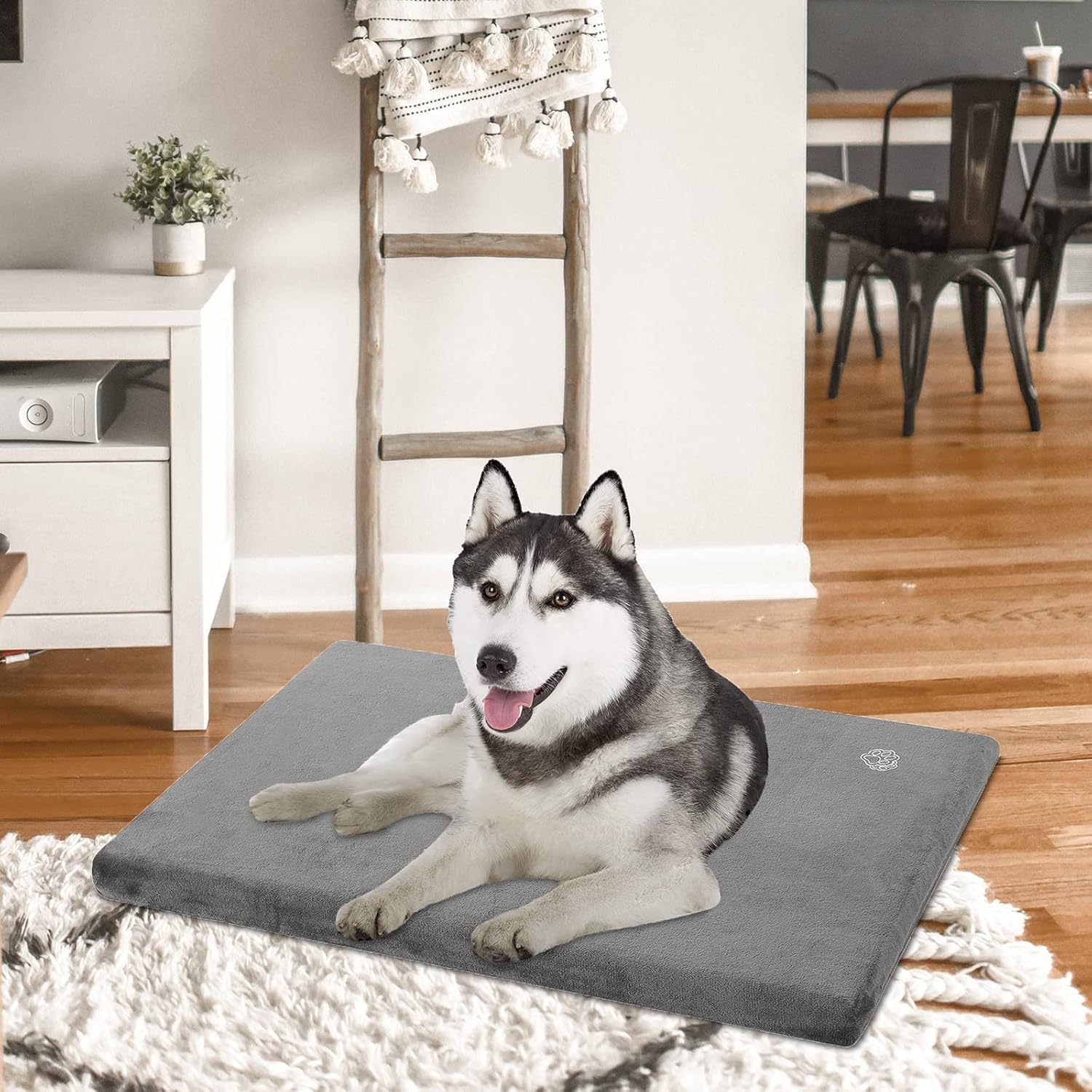 EMPSIGN sturdy foam provides proper support for restful crate naps