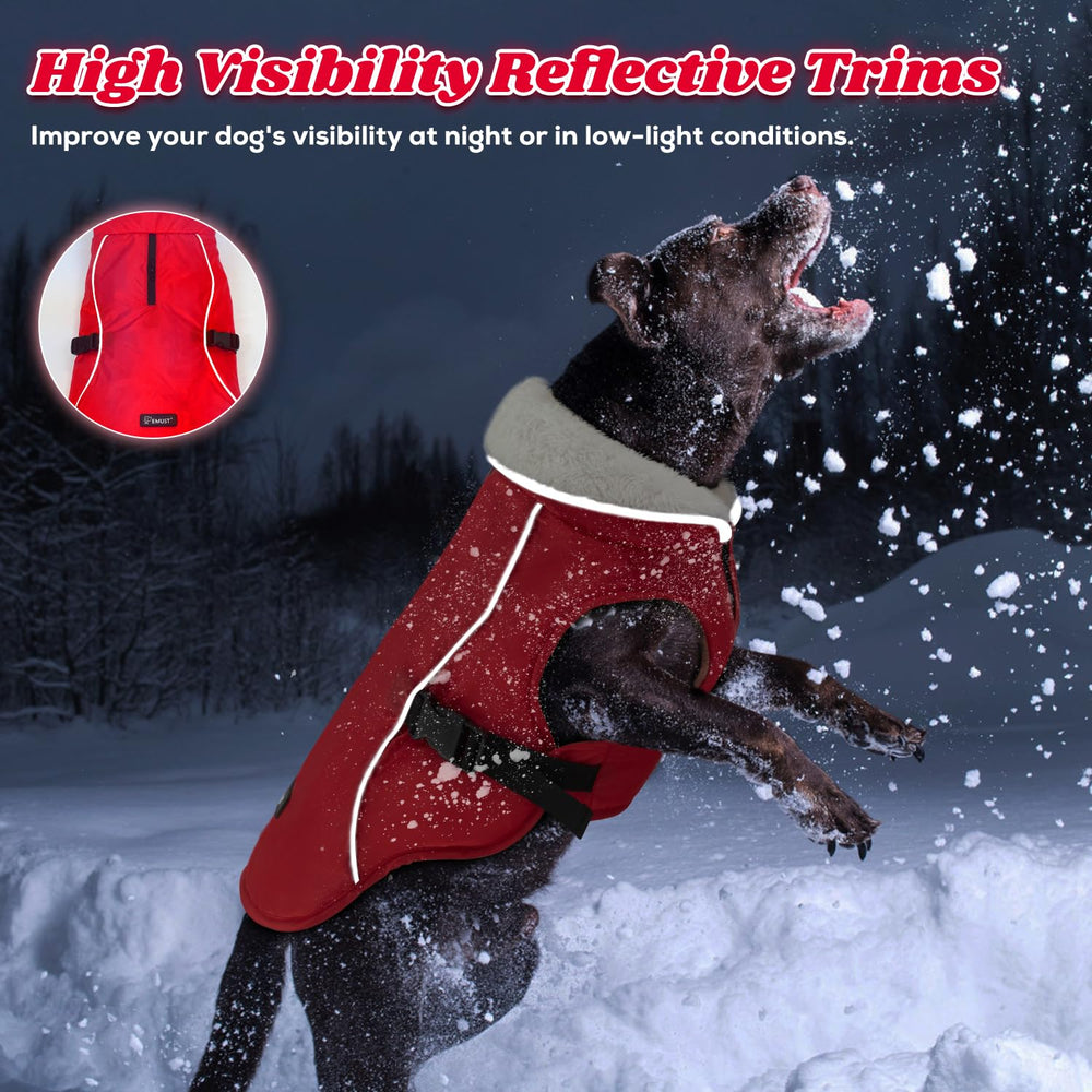 EMUST dog coat High fleece collar adds warmth and comfort around the neck.