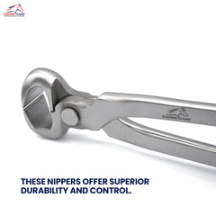 Equine Care hoof nippers blade alignment closeup demonstrates precision aligned blades.