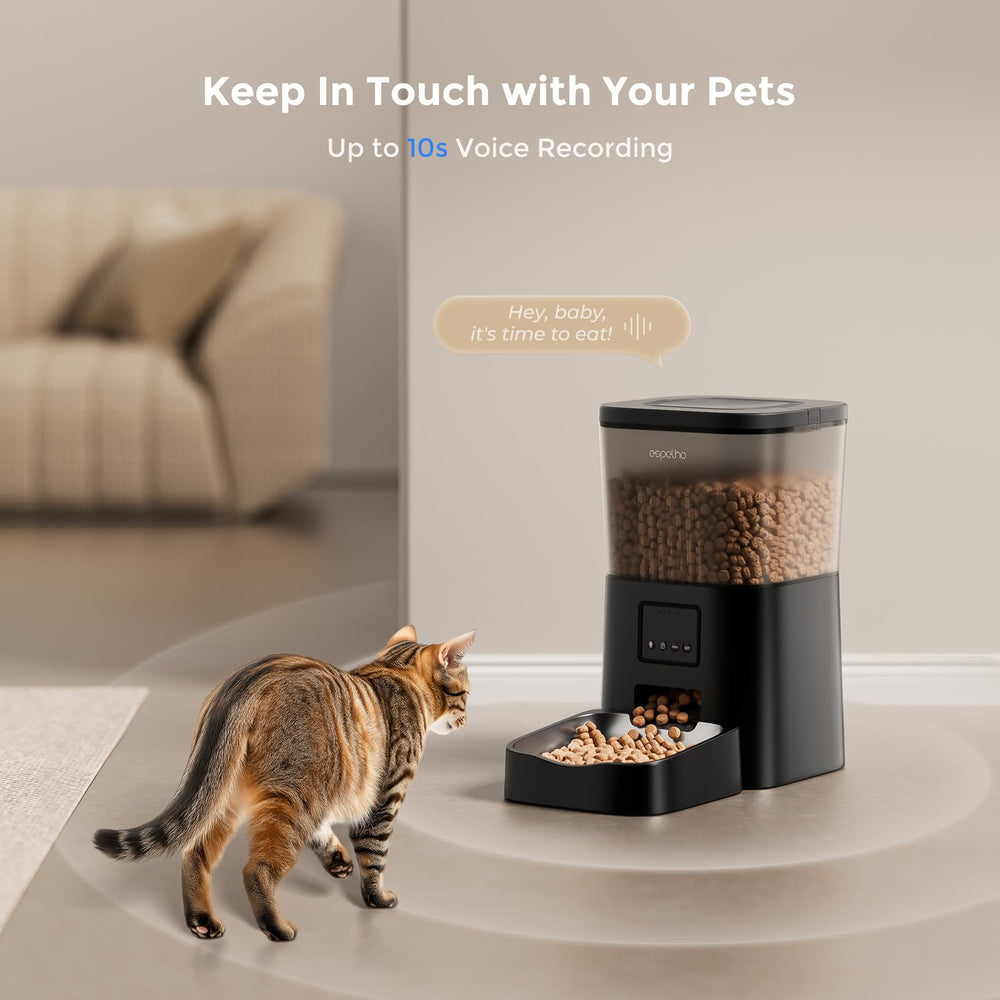 Espelho feeder with dry kibble compatibility and portion options.