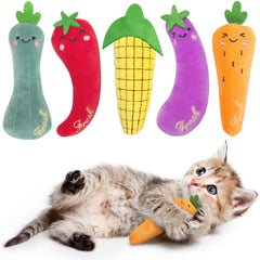 ETEKYER catnip vegetable toy carrot promotes active play and engages curious indoor cats