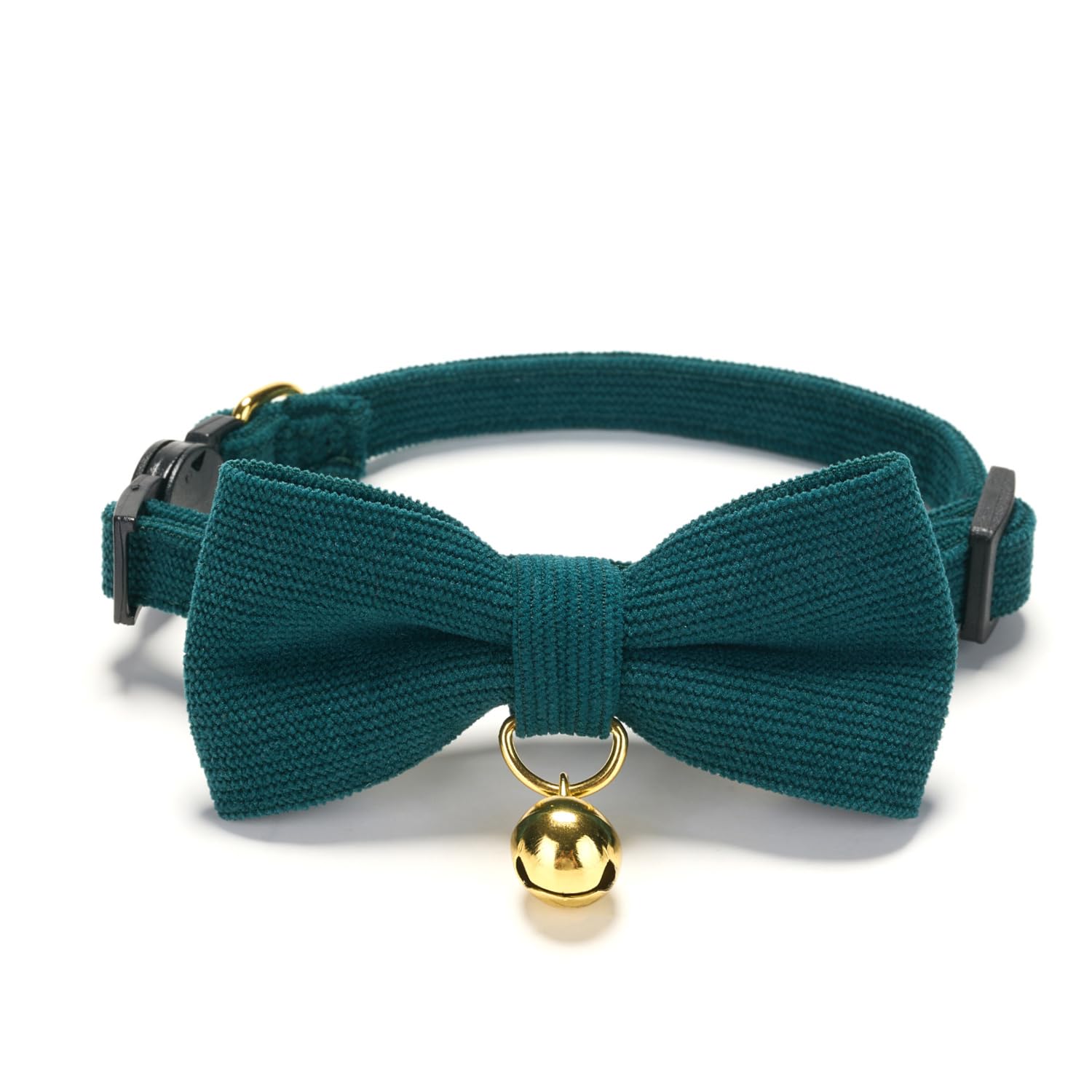 Ewinoom breakaway clasp collar provides quick release for safe play.