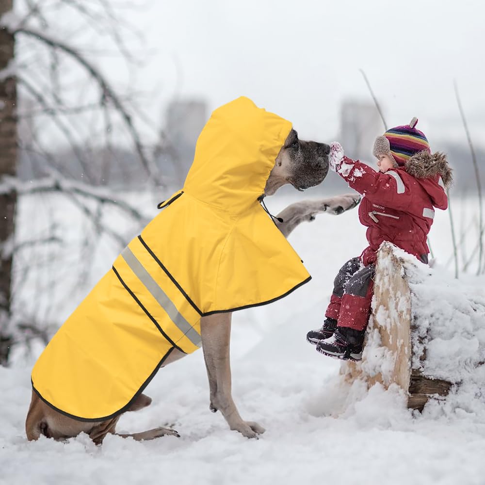 Ezierfy Raincoat Dogs leash-hole design facilitates easy leash attachment.
