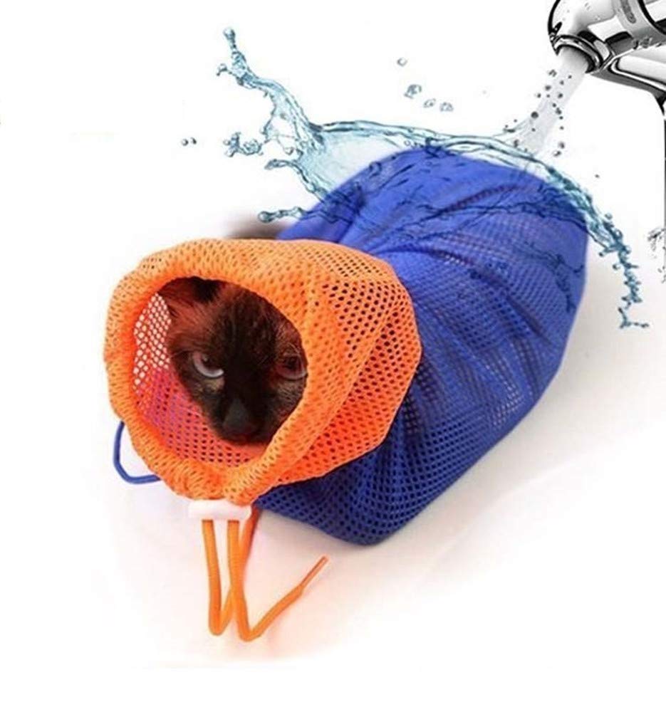 FAMOORE Cat Grooming Bag closed design for calm bathing and grooming.