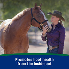 Farnam Horseshoer’s Secret pellets promote hoof growth from the inside out with balanced nutrition.
