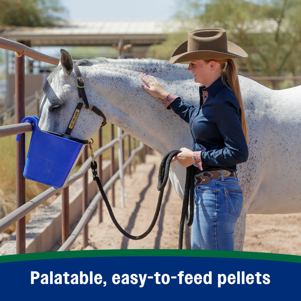Farnam Horseshoer’s Secret omega-3-6 fatty acids support balanced hoof health and condition.