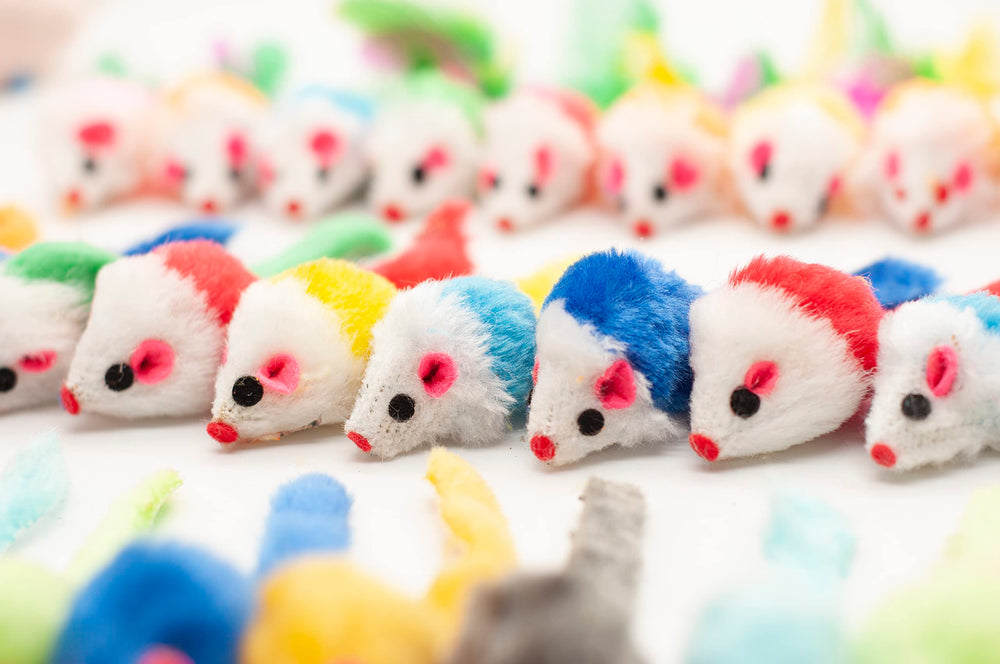 Fashion's Talk toy-mice pack shows varied textures for durable, supervised fun.
