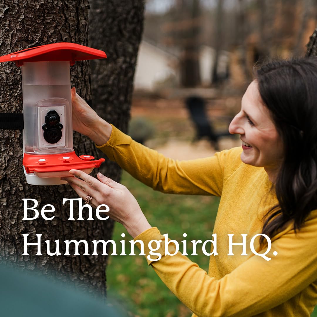 FeatherSnap weather-resistant design withstands outdoor elements for year-round use.
