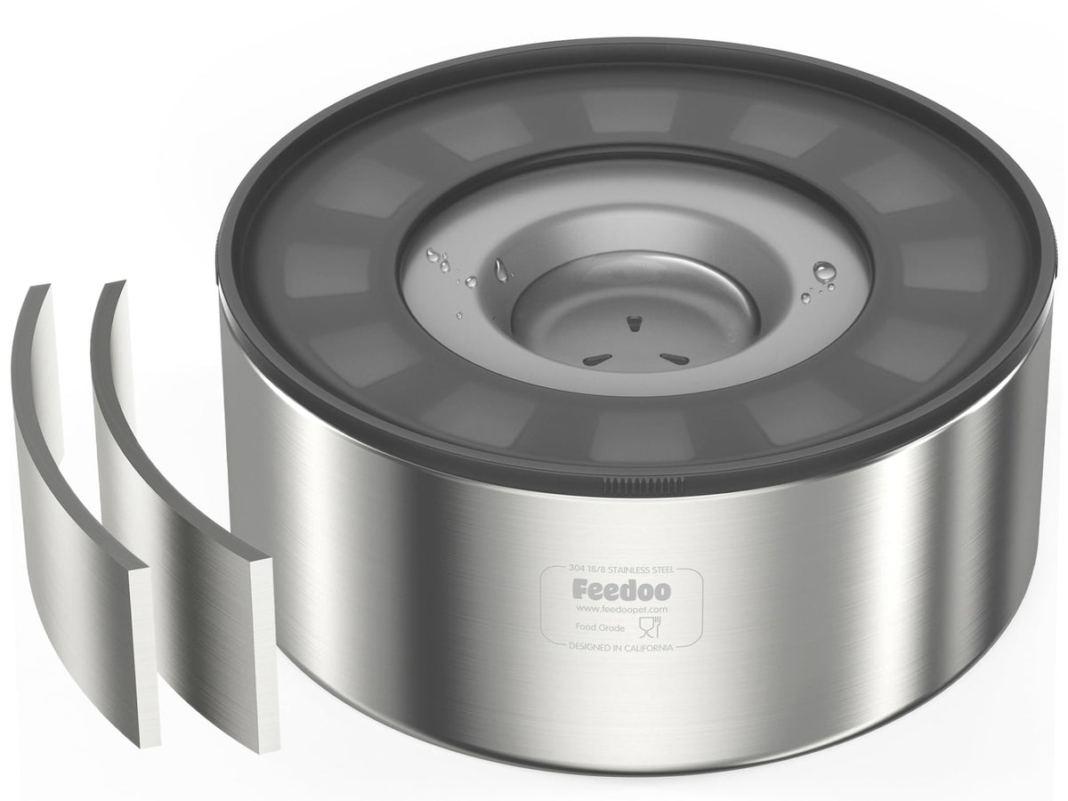 Feedoo 2L water bowl side view reduces floor spills during hydration.