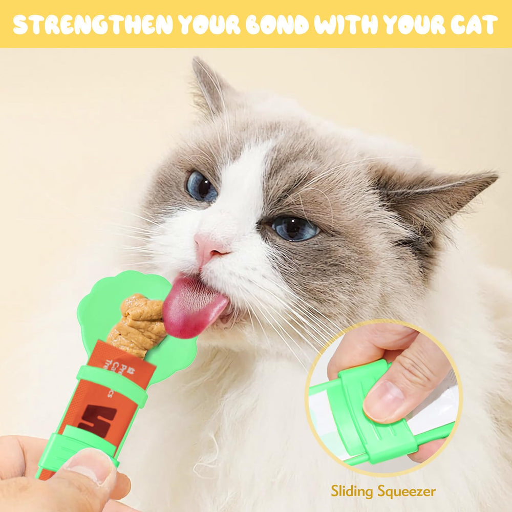 feehope kitten-friendly spoon helps guide treats without mess.