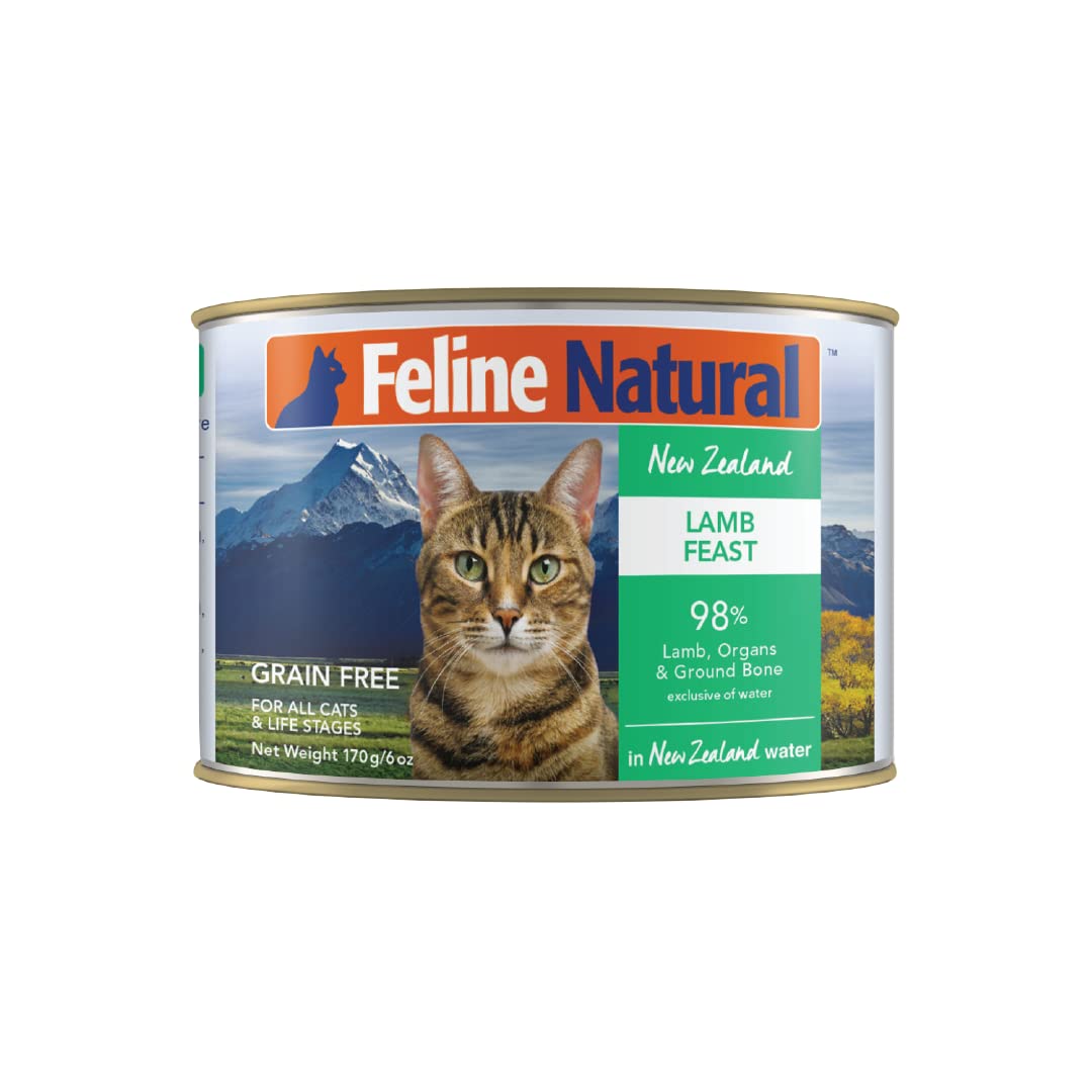 Feline Natural Lamb Feast canned cat food label highlighting premium New Zealand ingredients.