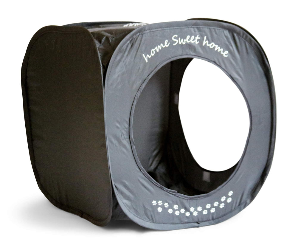 Feline Ruff Cat Cube fabric detail highlights durable, pet-friendly material.