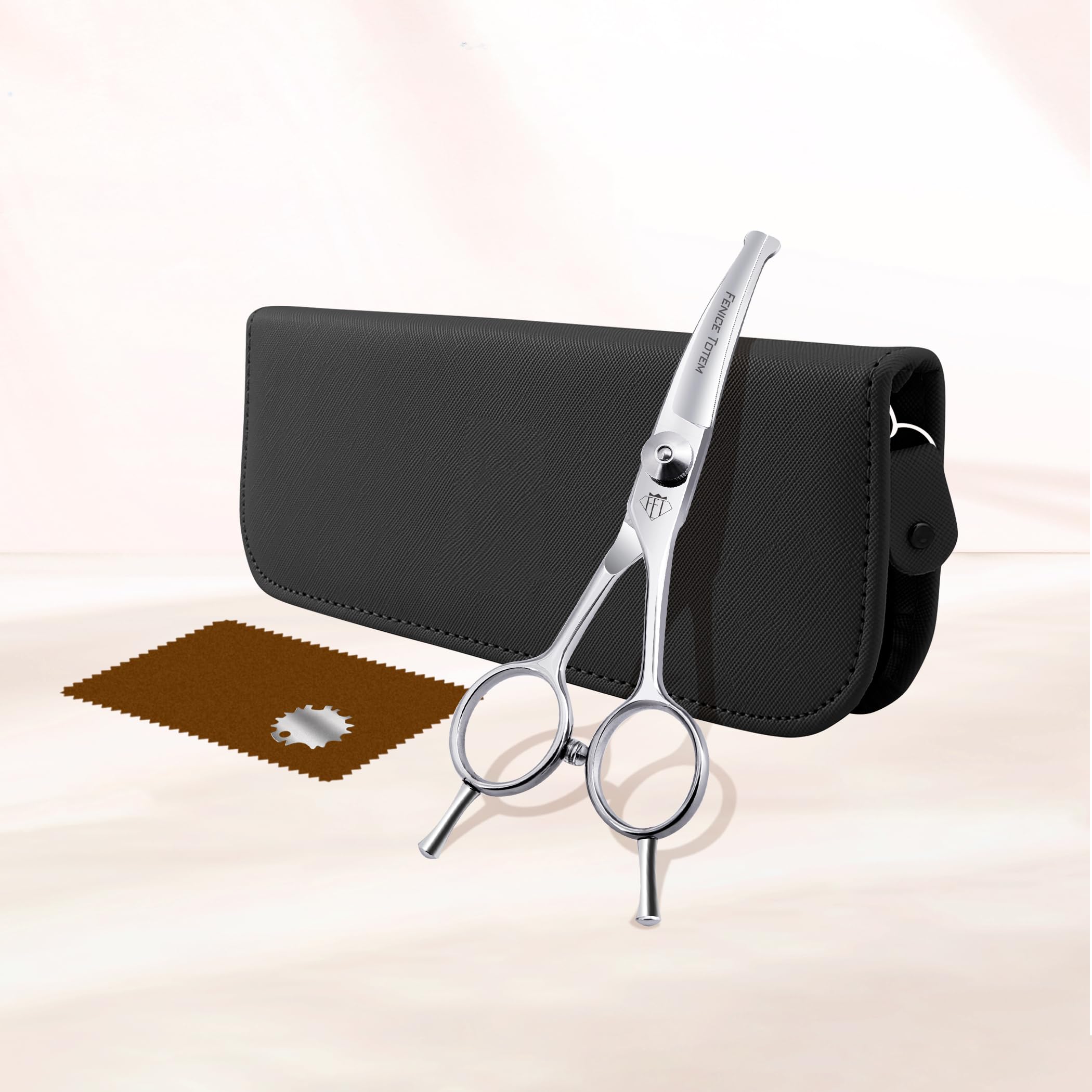 Fenice Totem home-pet grooming setup for neat care at home