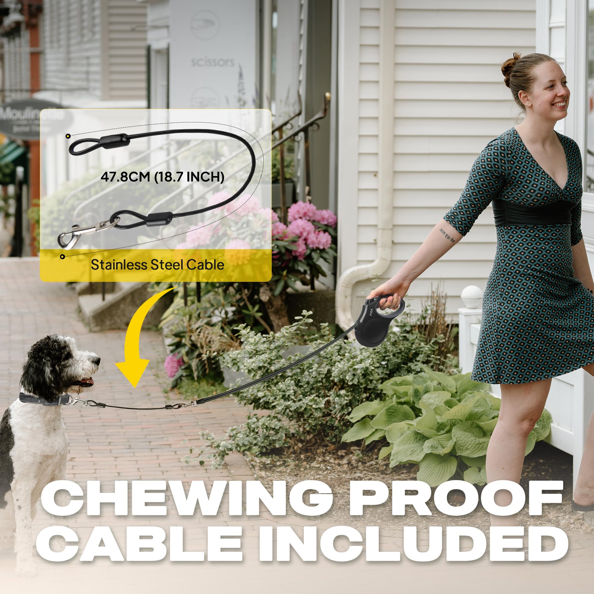 Fida leash with reflective cord enhances night visibility for safer evening strolls.