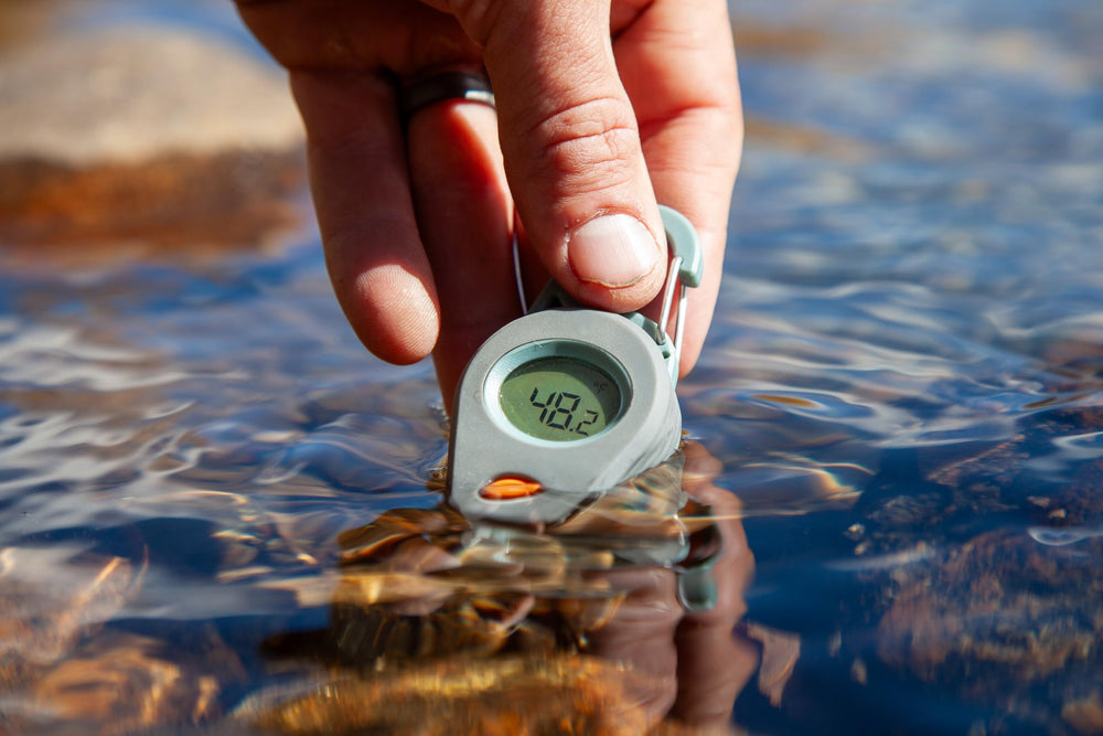 fishpond Riverkeeper thermometer screen, large UV-filtered display for quick water temperature checks