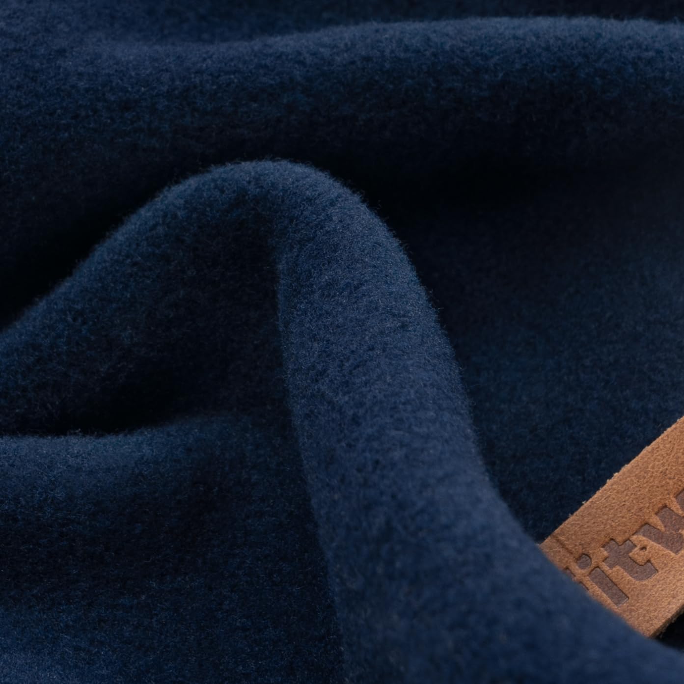 Fitwarm easy-on, easy-off design for quick potty breaks.
