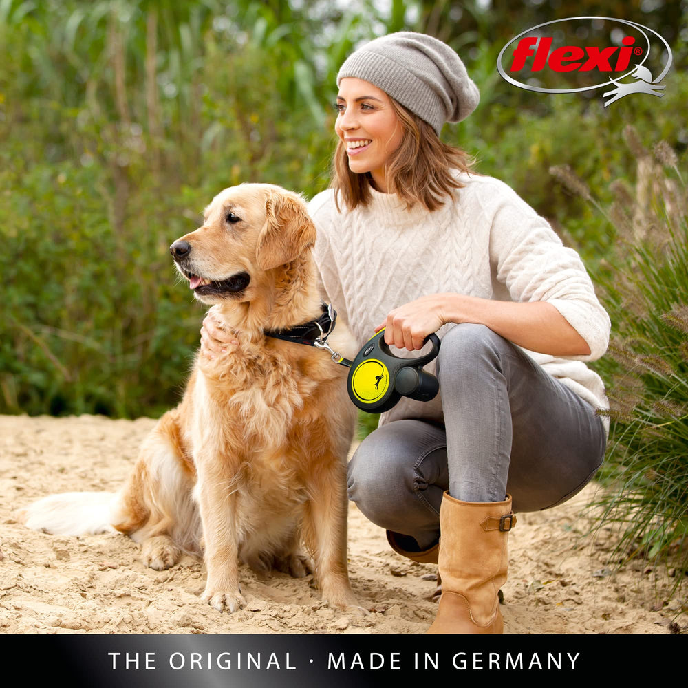 flexi dog-walk-neon-leash-motion captures active training sessions