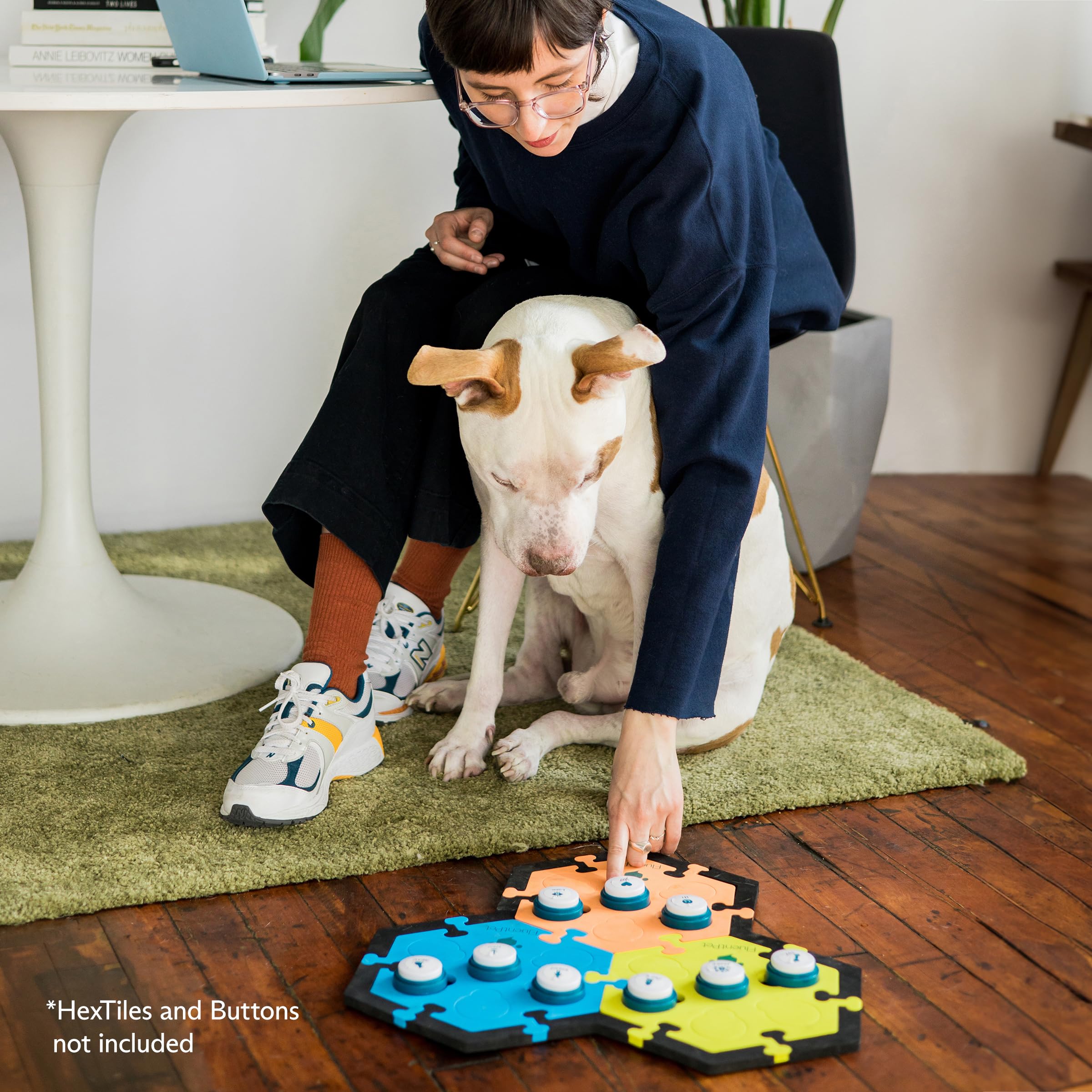 FluentPet Edge Pieces high-contrast edges enhance visual cues for learning.