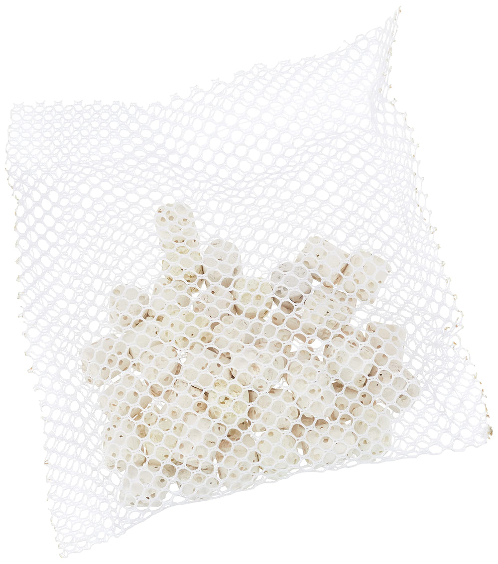 Fluval AquaClear 20 activated carbon insert adsorbs impurities for clearer water.