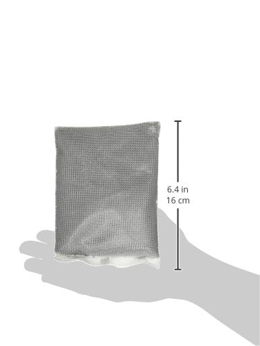 Fluval AquaClear 70 insert installation image demonstrates easy replacement to maintain water quality.