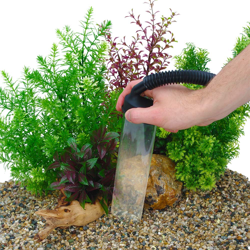 Marina Fluval Easy Vac small-hose-setup demonstrates non-kinking hose for smoother cleaning.