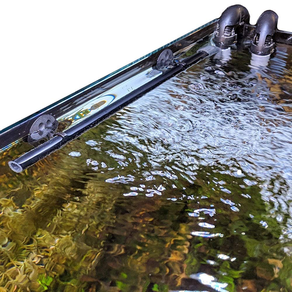 Fluval spray bar kit installed in aquarium demonstrates enhanced aeration and circulation