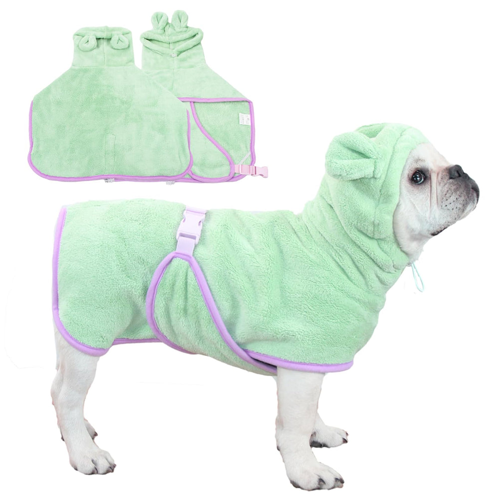 Fnaobai dog-cat hooded bathrobe green keeps pets cozy and dry after bath.