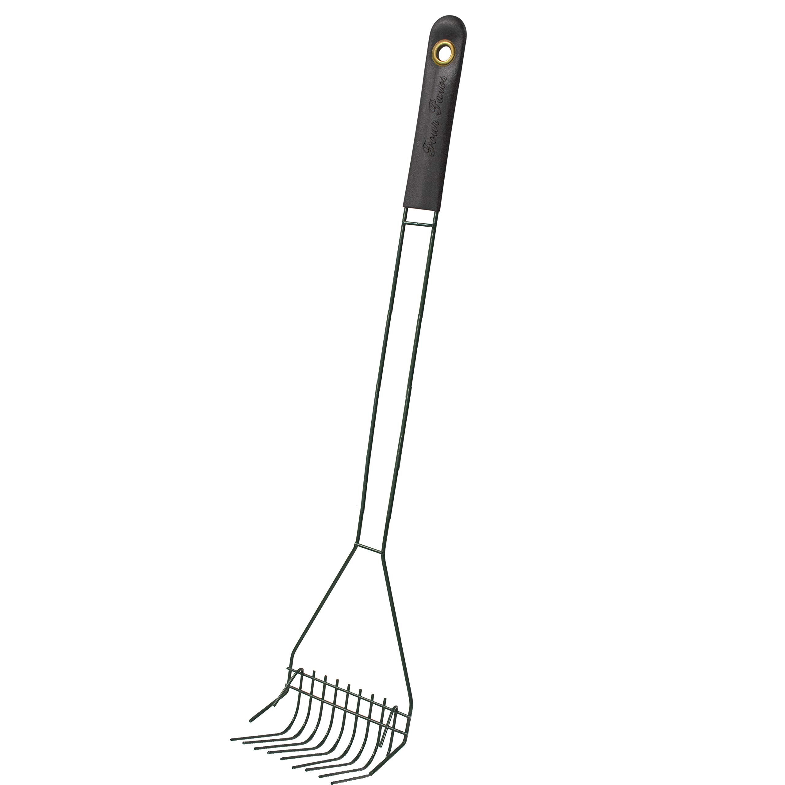 Four Paws Wee-Wee Scooper rubber-grip handle for comfortable use