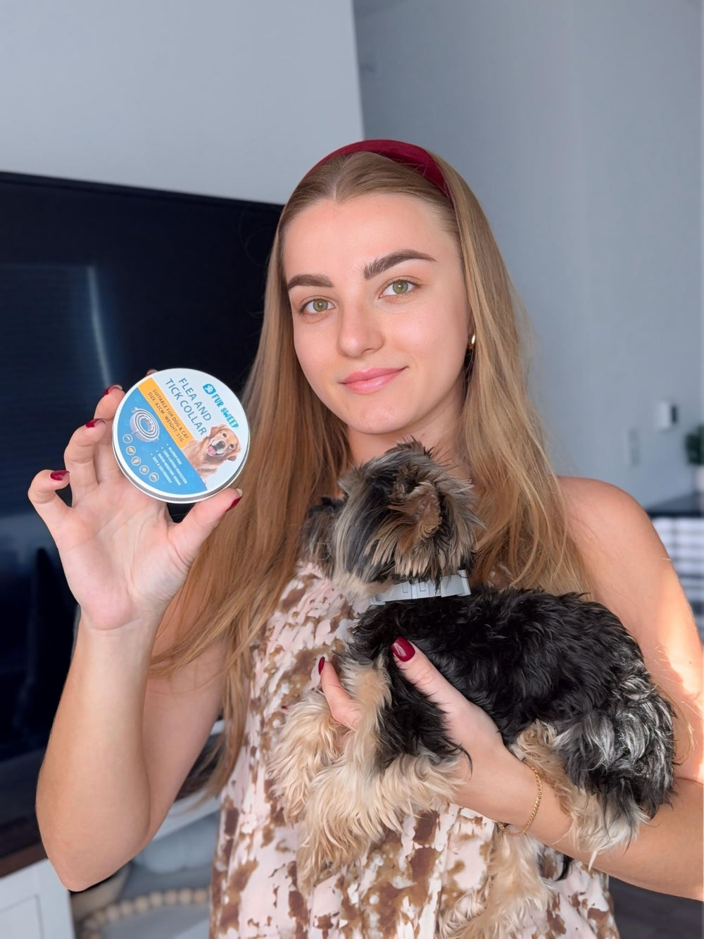 FREEZE2TRIM Fur Sweep round tin packaging doubles as treat box.