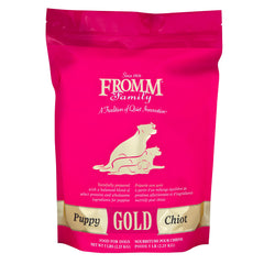 Fromm Puppy Gold chicken-kibble close-up highlighting protein-rich bites for growing puppies.