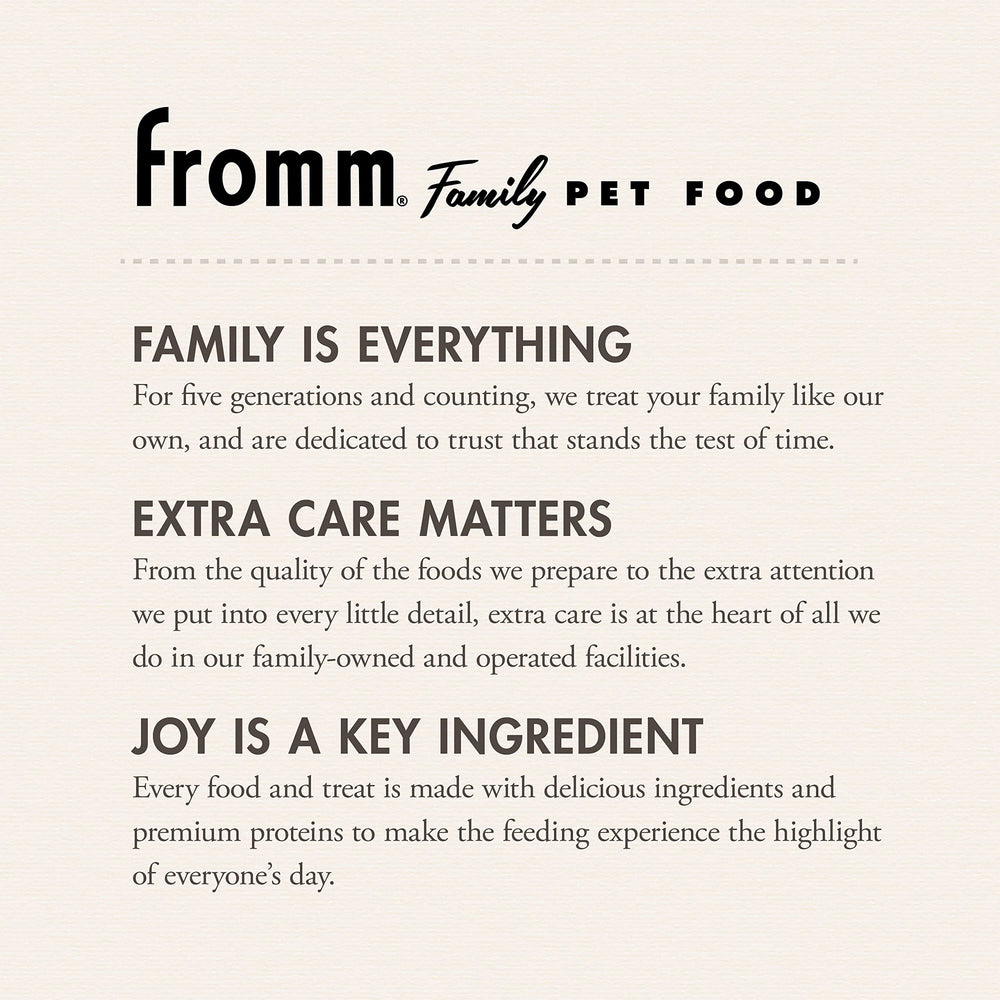 Fromm PurrSnackitty textura masticable, experiencia de snack agradable.