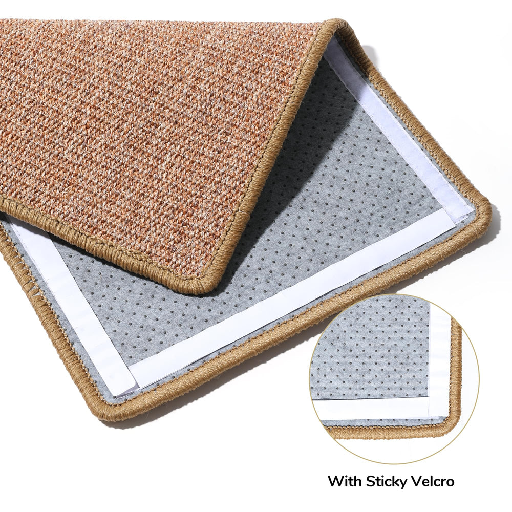 FUKUMARU mat with anti-slip bottom stays in place during play.